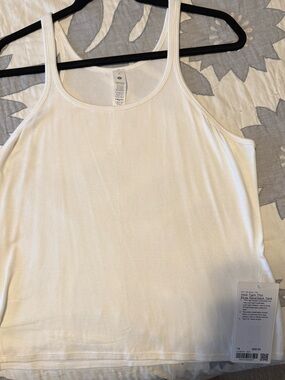 Lululemon Hold Tight Women’s White Ribbed Tank Top